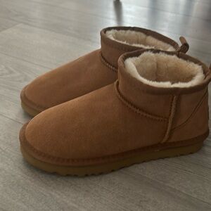 Brand new uggs